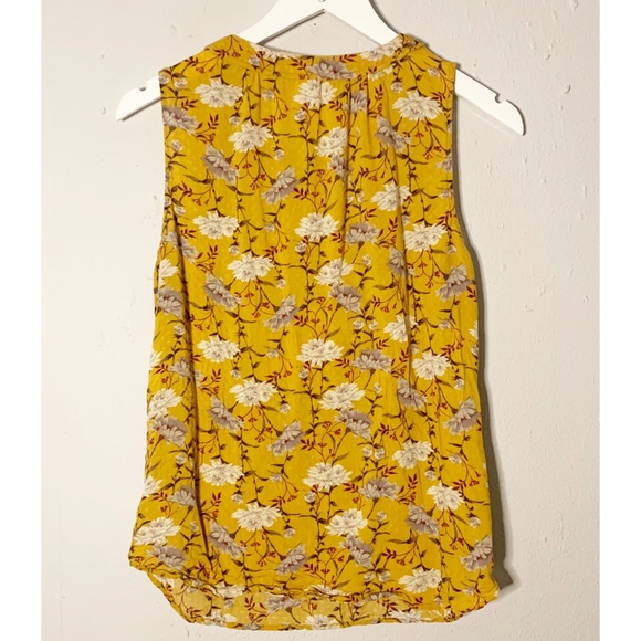 Old Navy Floral Tank Top - Picture 2 of 3
